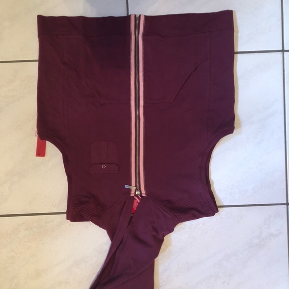 Gloria Vanderbilt Sport Stretch Hooded Vest. NWT. New. Petite. Size: XL - Picture 5 of 9